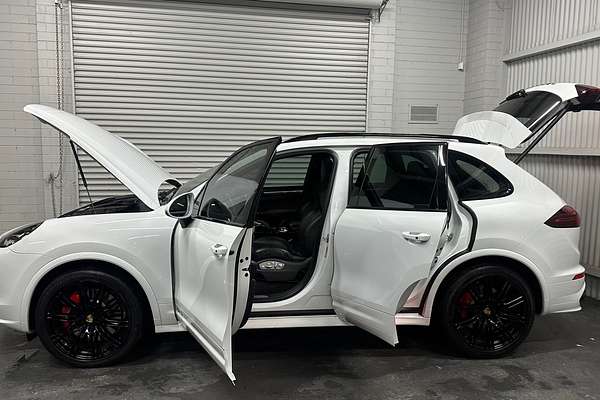 2015 Porsche Cayenne GTS 92A