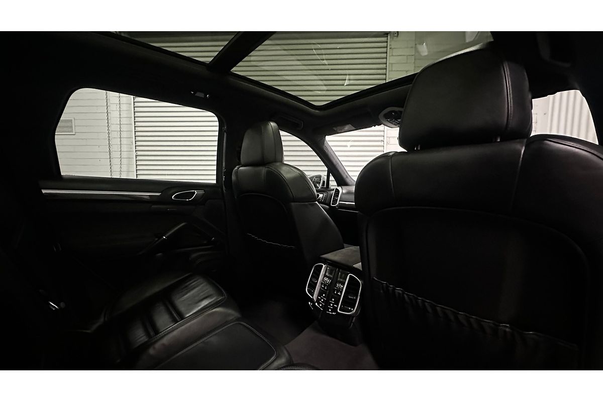 2015 Porsche Cayenne GTS 92A