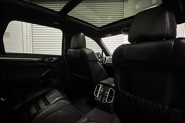 2015 Porsche Cayenne GTS 92A