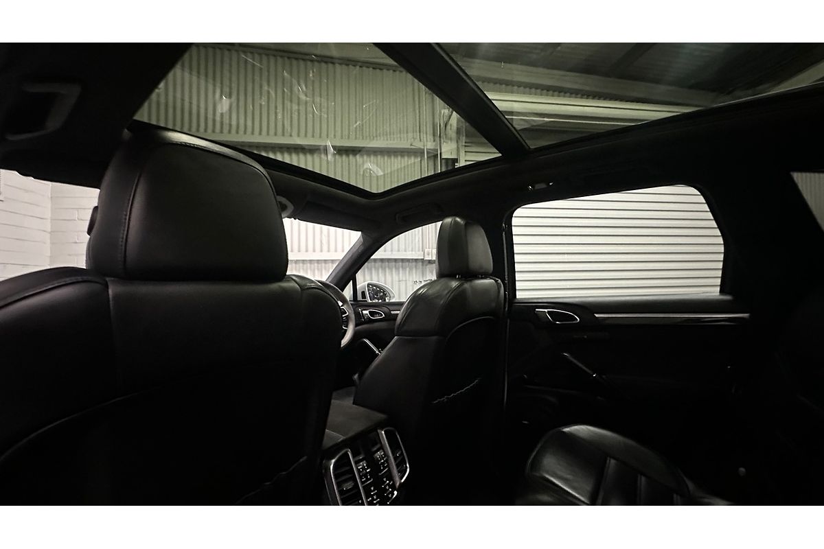 2015 Porsche Cayenne GTS 92A