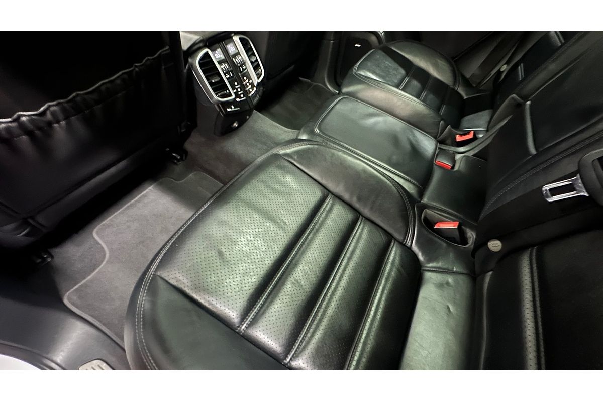 2015 Porsche Cayenne GTS 92A