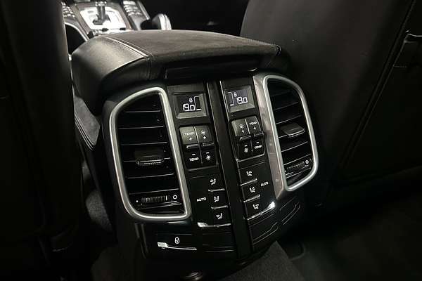 2015 Porsche Cayenne GTS 92A