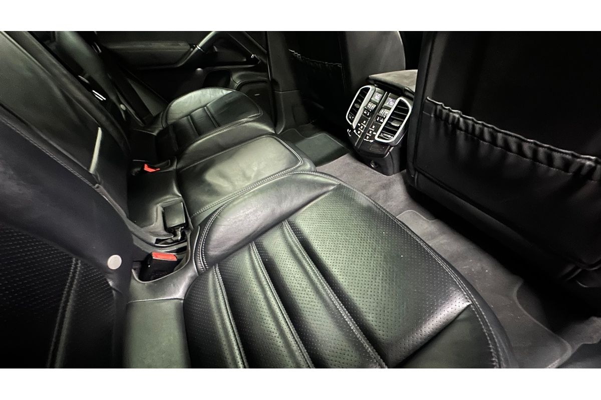 2015 Porsche Cayenne GTS 92A