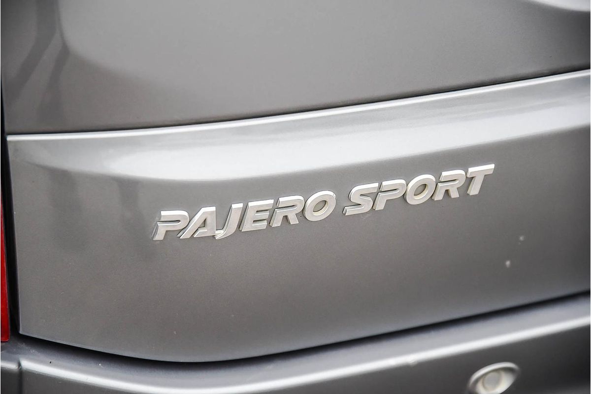 2019 Mitsubishi Pajero Sport Black Edition QE