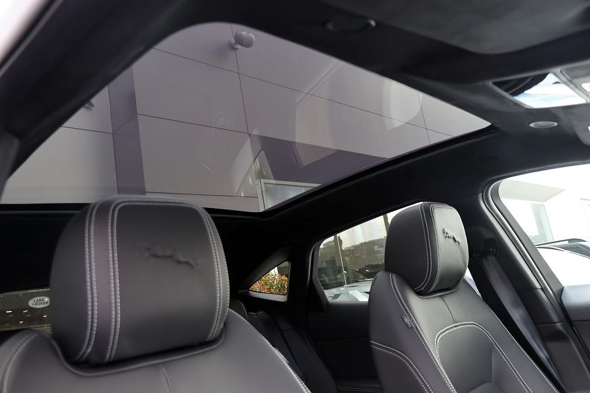 2024 Jaguar E-PACE P250 R-Dynamic HSE X540