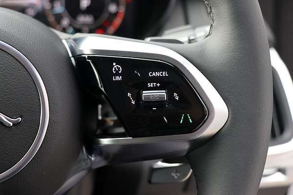 2024 Jaguar E-PACE P250 R-Dynamic HSE X540