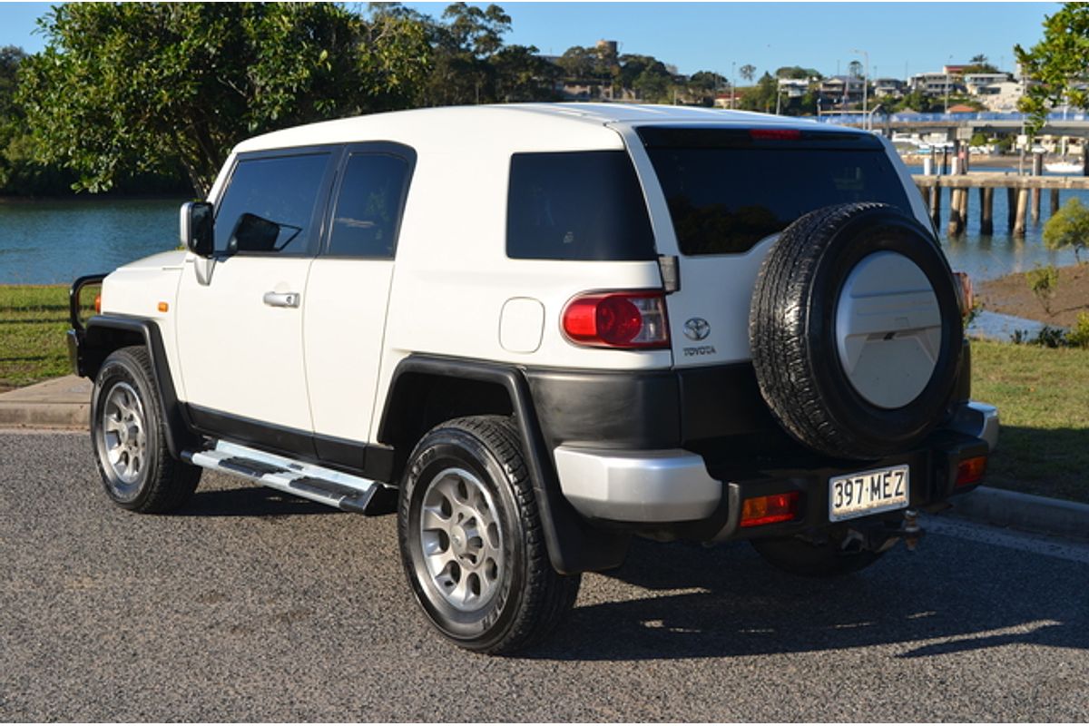 2011 Toyota FJ Cruiser GSJ15R