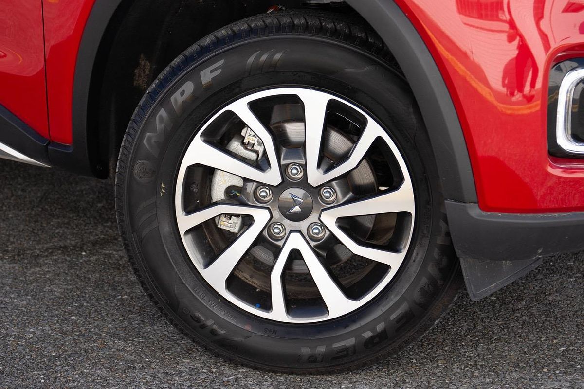 2023 Mahindra Scorpio Z8