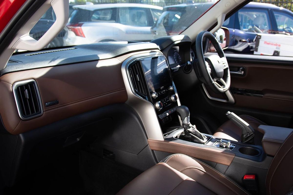 2023 Mahindra Scorpio Z8