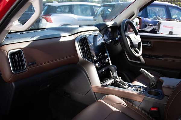 2023 Mahindra Scorpio Z8