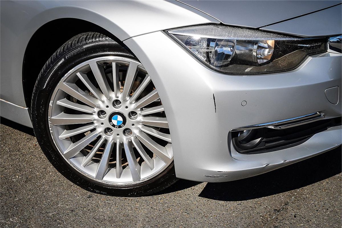 2012 BMW 3 Series 320d F30