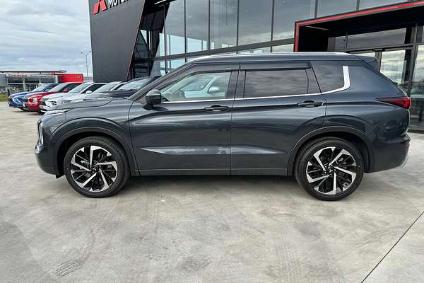 2024 Mitsubishi Outlander Exceed ZM