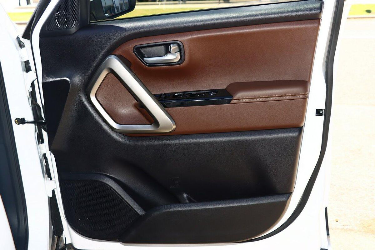 2023 Mahindra Scorpio Z8L