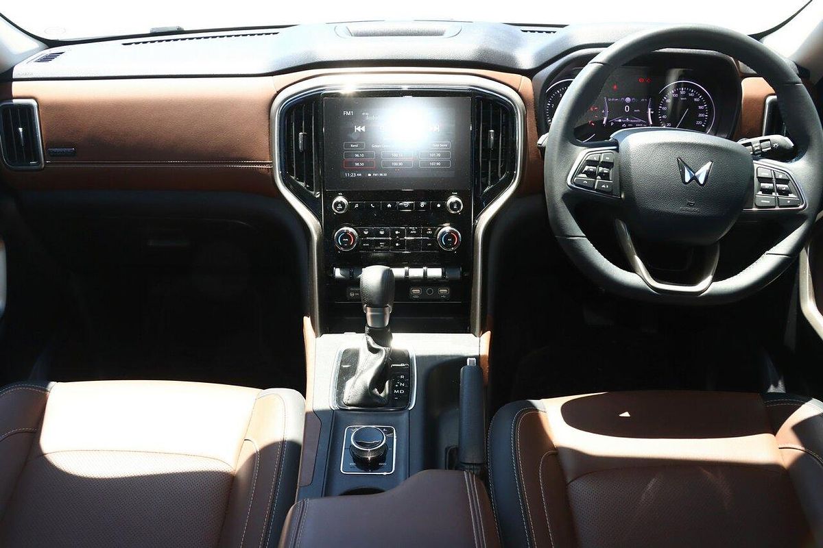 2023 Mahindra Scorpio Z8L