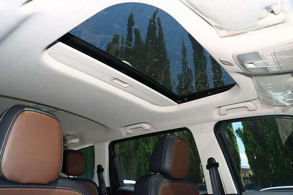 2023 Mahindra Scorpio Z8