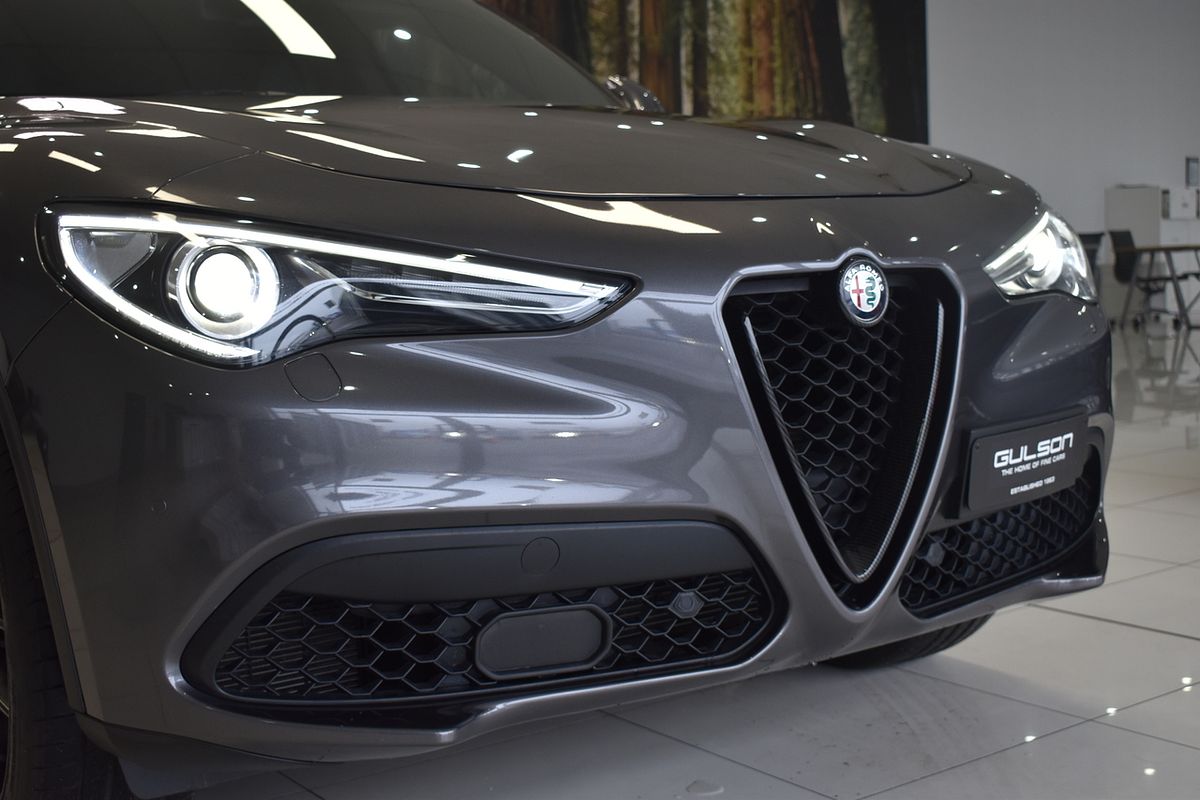 2018 Alfa Romeo Stelvio Ti AWD