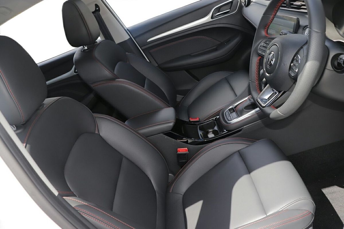 2024 MG ZST Excite