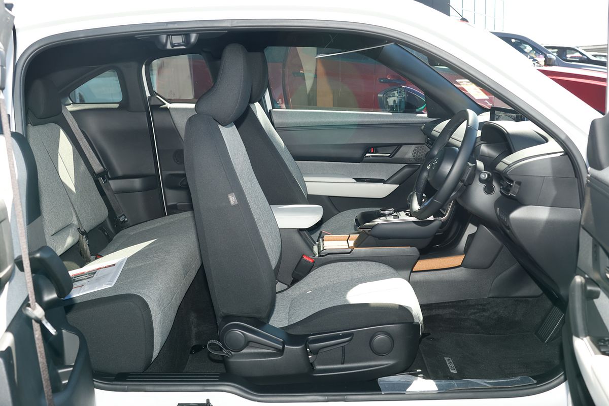 2023 Mazda MX-30 G20e Evolve DR Series