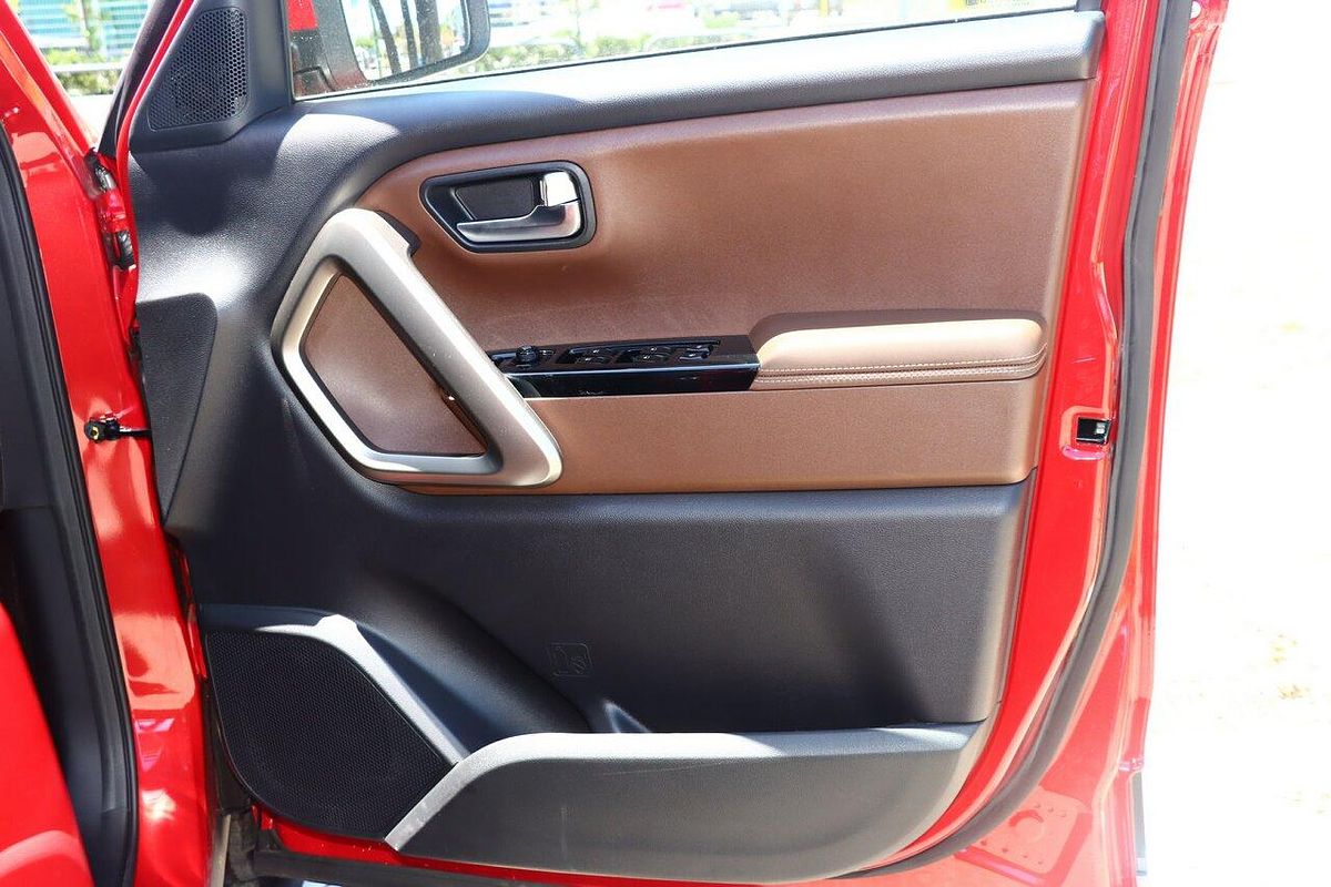 2023 Mahindra Scorpio Z8