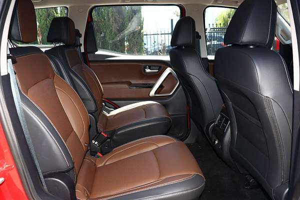 2023 Mahindra Scorpio Z8
