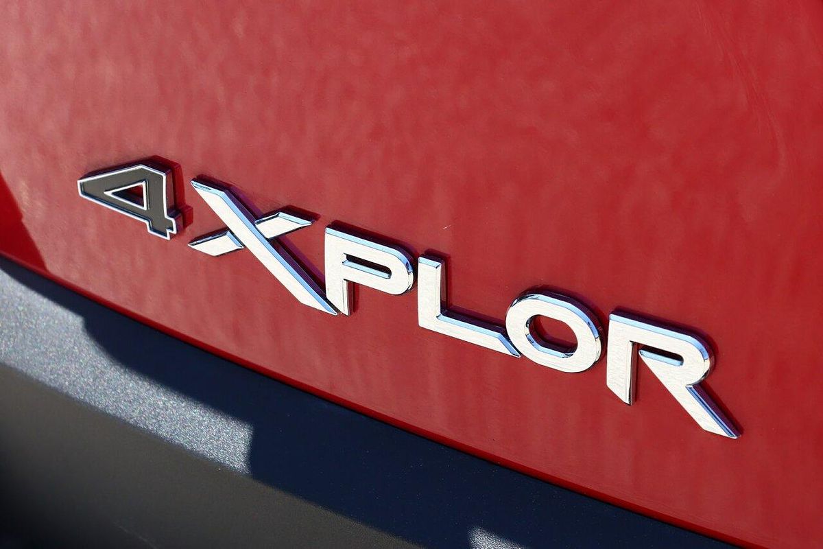 2023 Mahindra Scorpio Z8