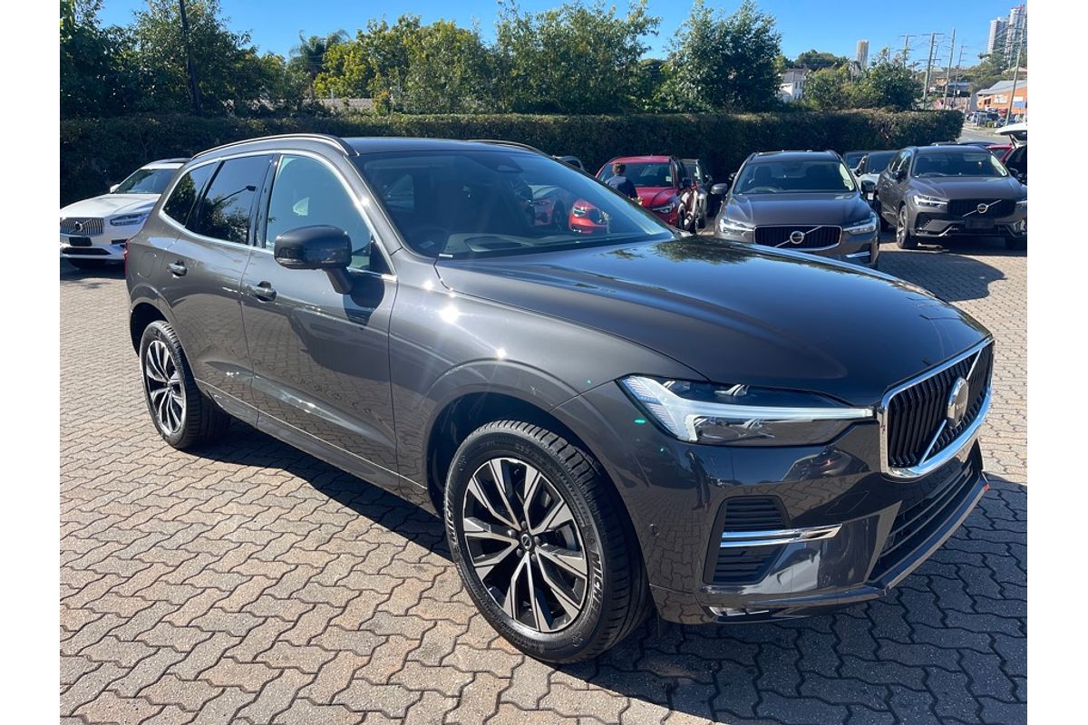 2023 Volvo XC60 Plus B5