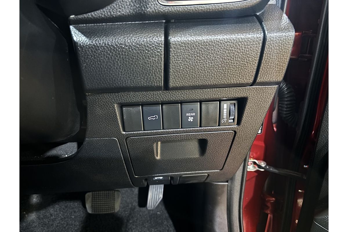 2022 Isuzu MU-X LS-T