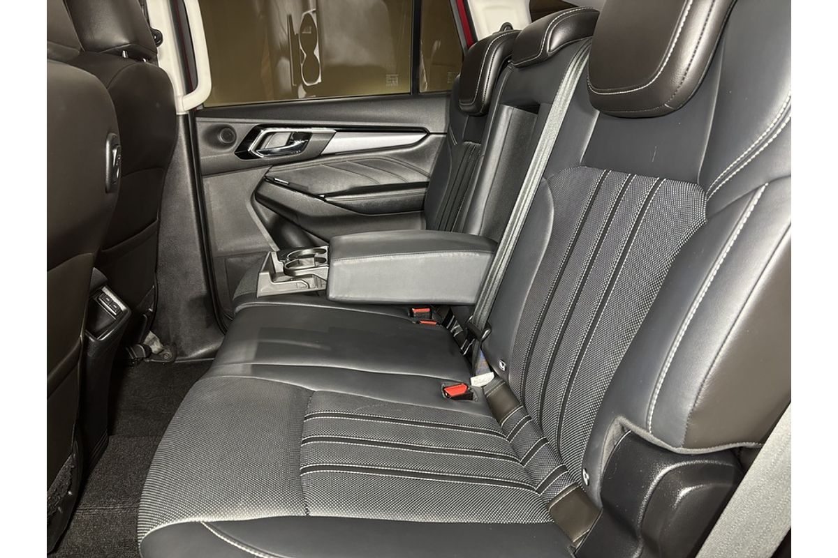 2022 Isuzu MU-X LS-T