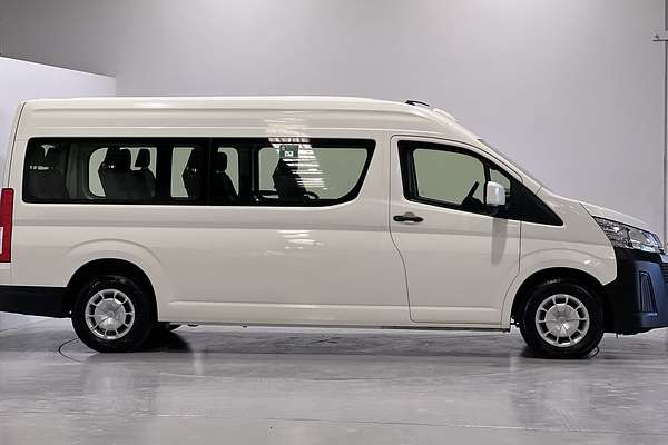 2022 Toyota Hiace Commuter GDH322R