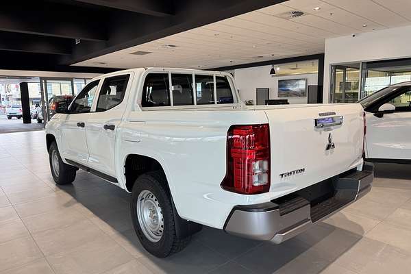 2024 Mitsubishi Triton GLX MV 4X4