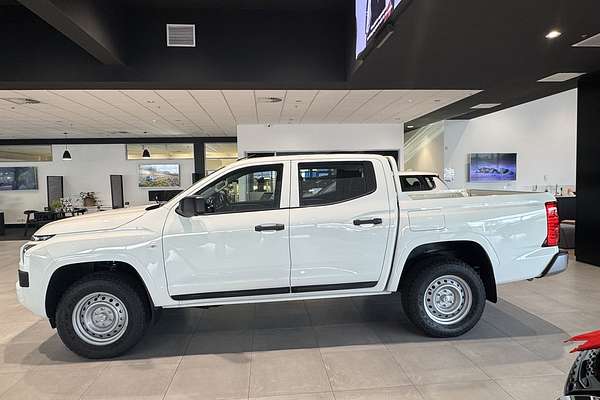 2024 Mitsubishi Triton GLX MV 4X4