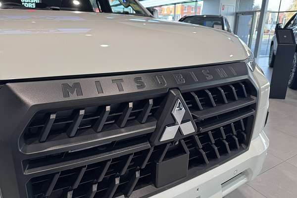 2024 Mitsubishi Triton GLX MV 4X4