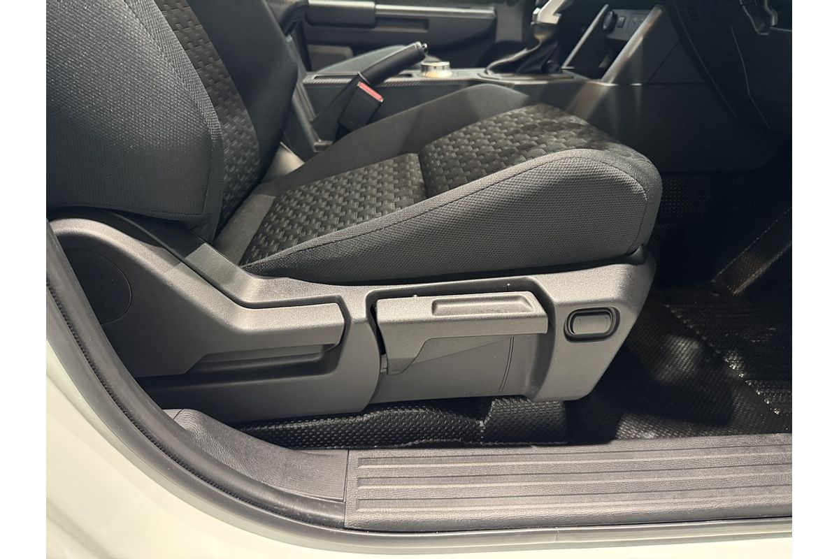2024 Mitsubishi MV Triton GLX 2.4L D 6A/T 4X4 DC PU
