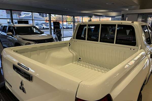 2024 Mitsubishi Triton GLX MV 4X4