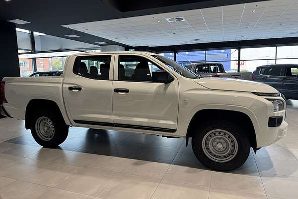 2024 Mitsubishi Triton GLX MV 4X4