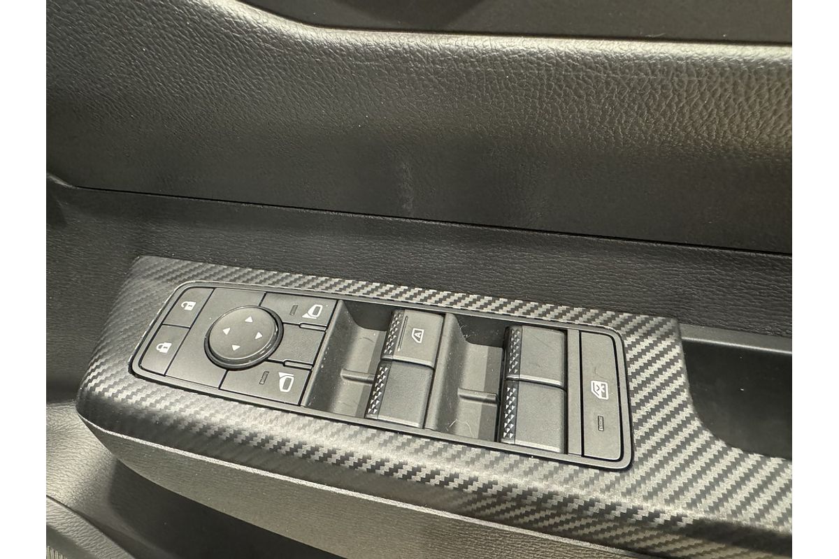 2024 Mitsubishi MV Triton GLX 2.4L D 6A/T 4X4 DC PU
