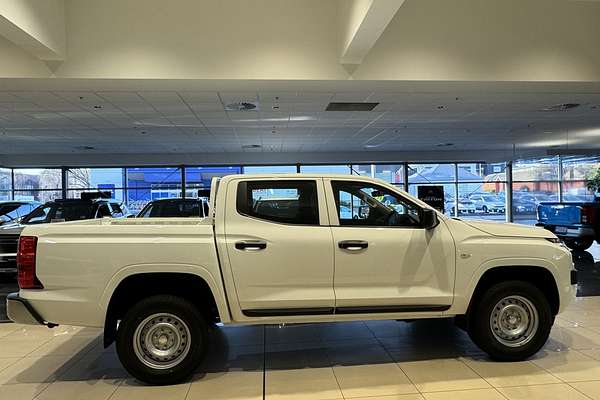2024 Mitsubishi Triton GLX MV 4X4