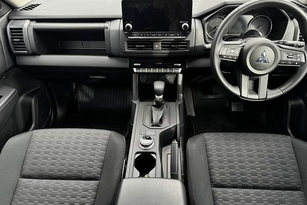 2024 Mitsubishi Triton GLX MV 4X4