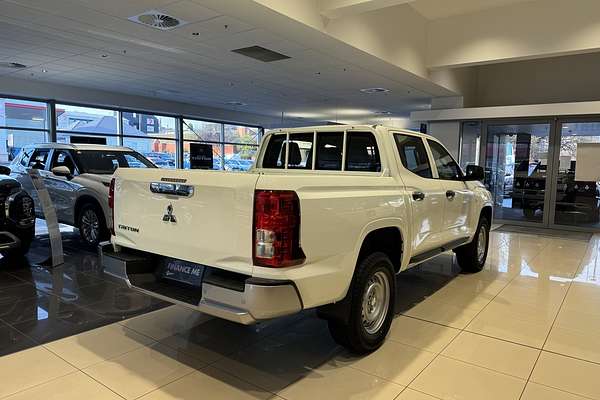 2024 Mitsubishi Triton GLX MV 4X4