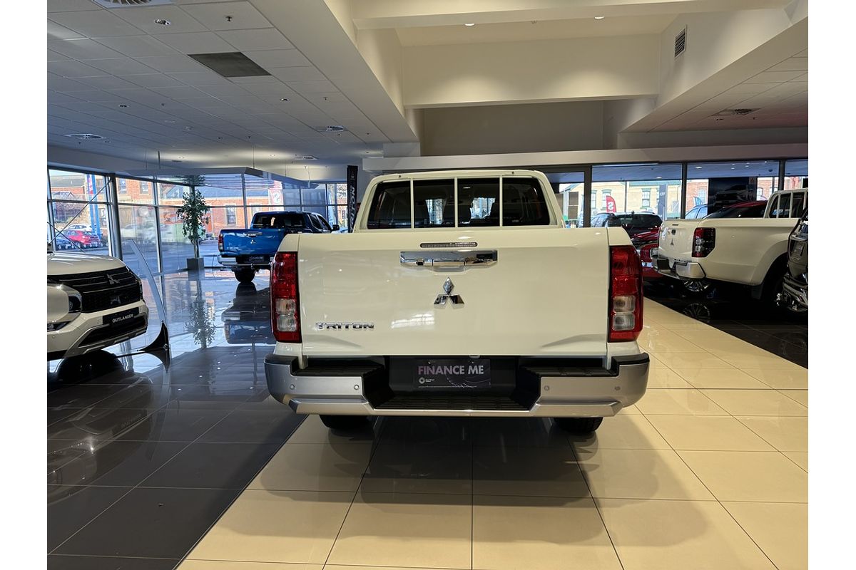 2024 Mitsubishi Triton GLX MV 4X4