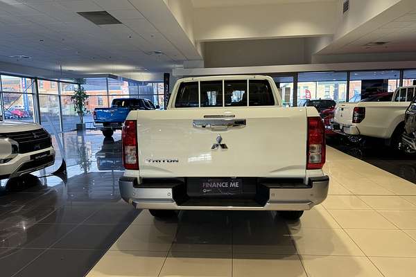 2024 Mitsubishi Triton GLX MV 4X4