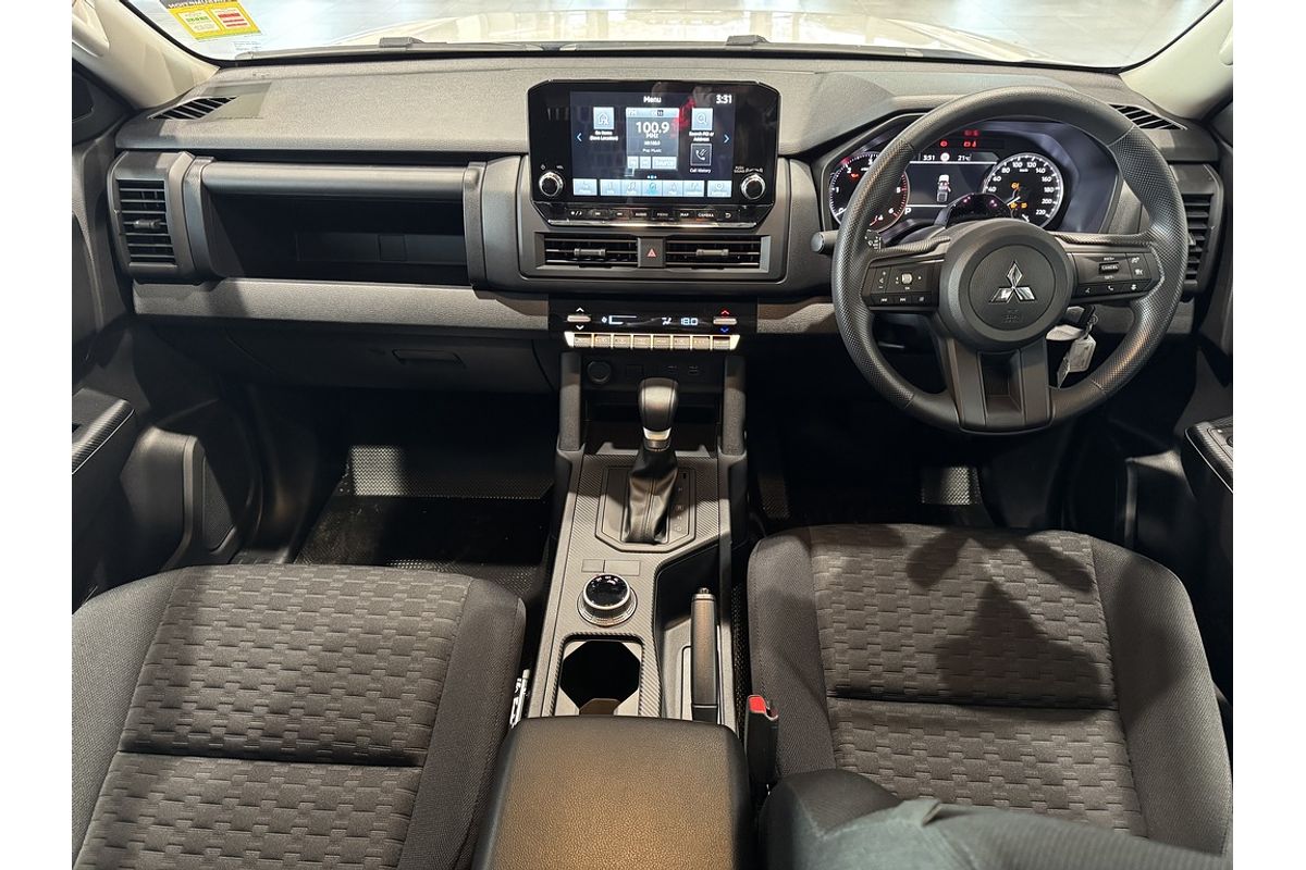 2024 Mitsubishi Triton GLX MV 4X4