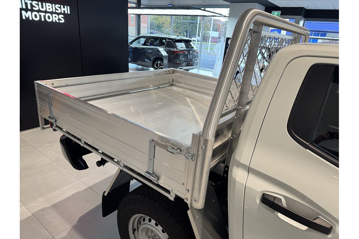 2024 Mitsubishi Triton GLX MV 4X4