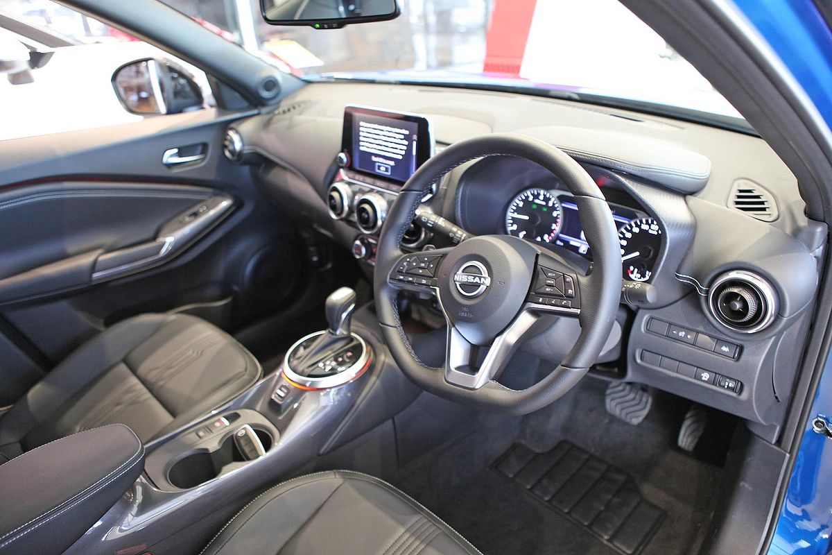 2023 Nissan JUKE ST-L F16