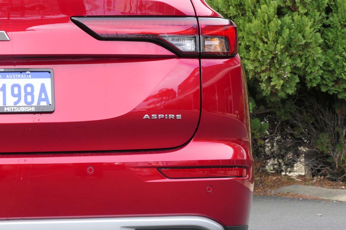 2023 Mitsubishi Outlander Aspire ZM