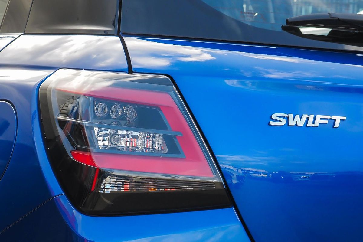 2024 Suzuki Swift Hybrid UZ