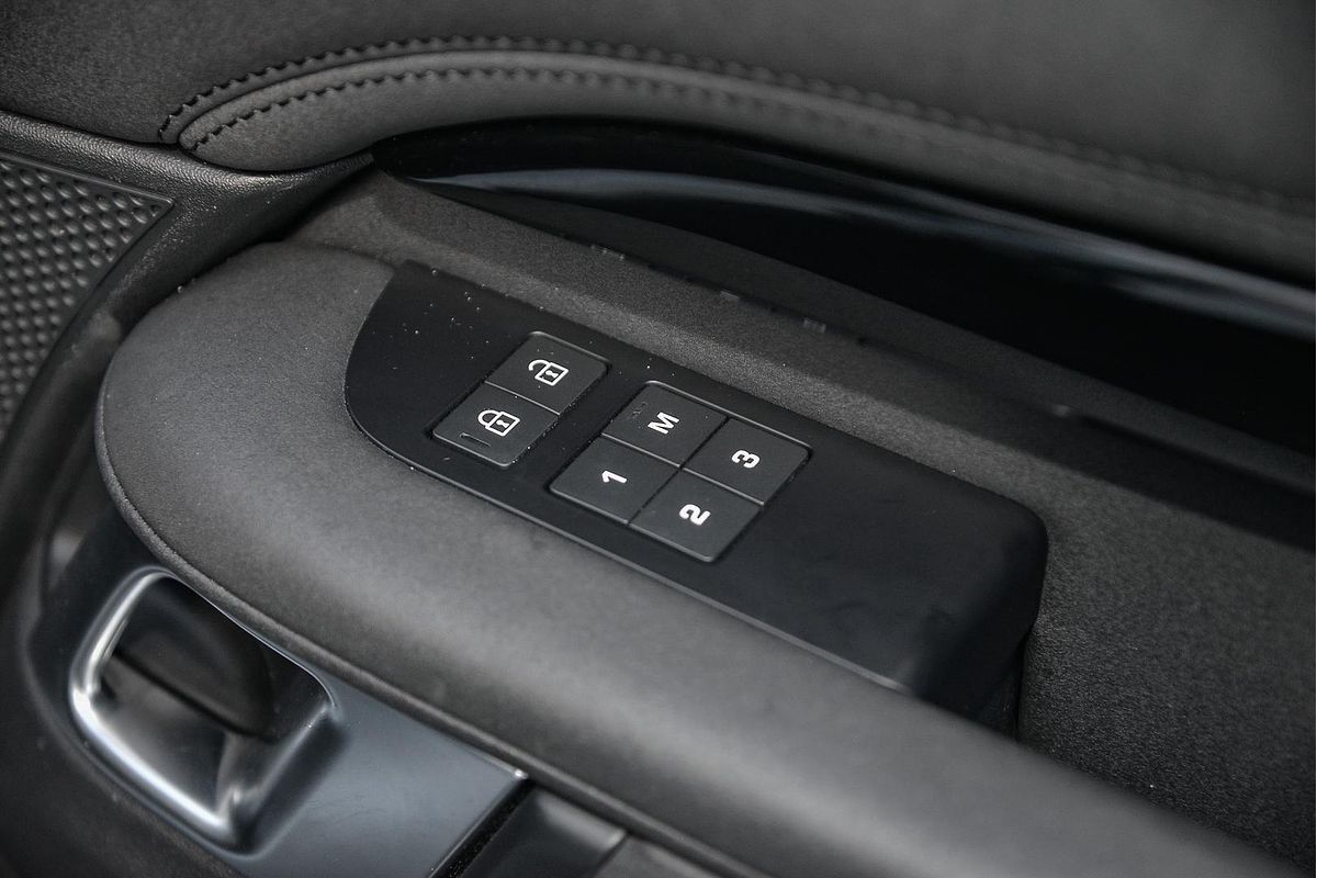 2021 Land Rover Discovery D300 SE Series 5