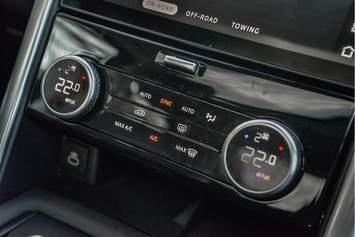 2021 Land Rover Discovery D300 SE Series 5