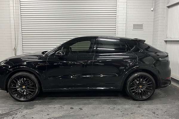 2023 Porsche Cayenne Turbo 9YA