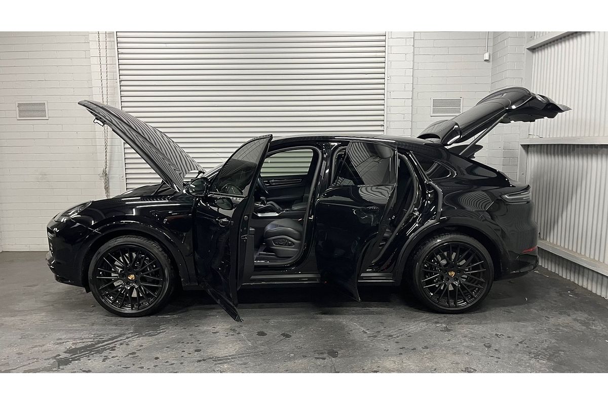 2023 Porsche Cayenne Turbo 9YA